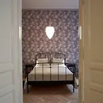 Apartment In Vi. - Terezvaros