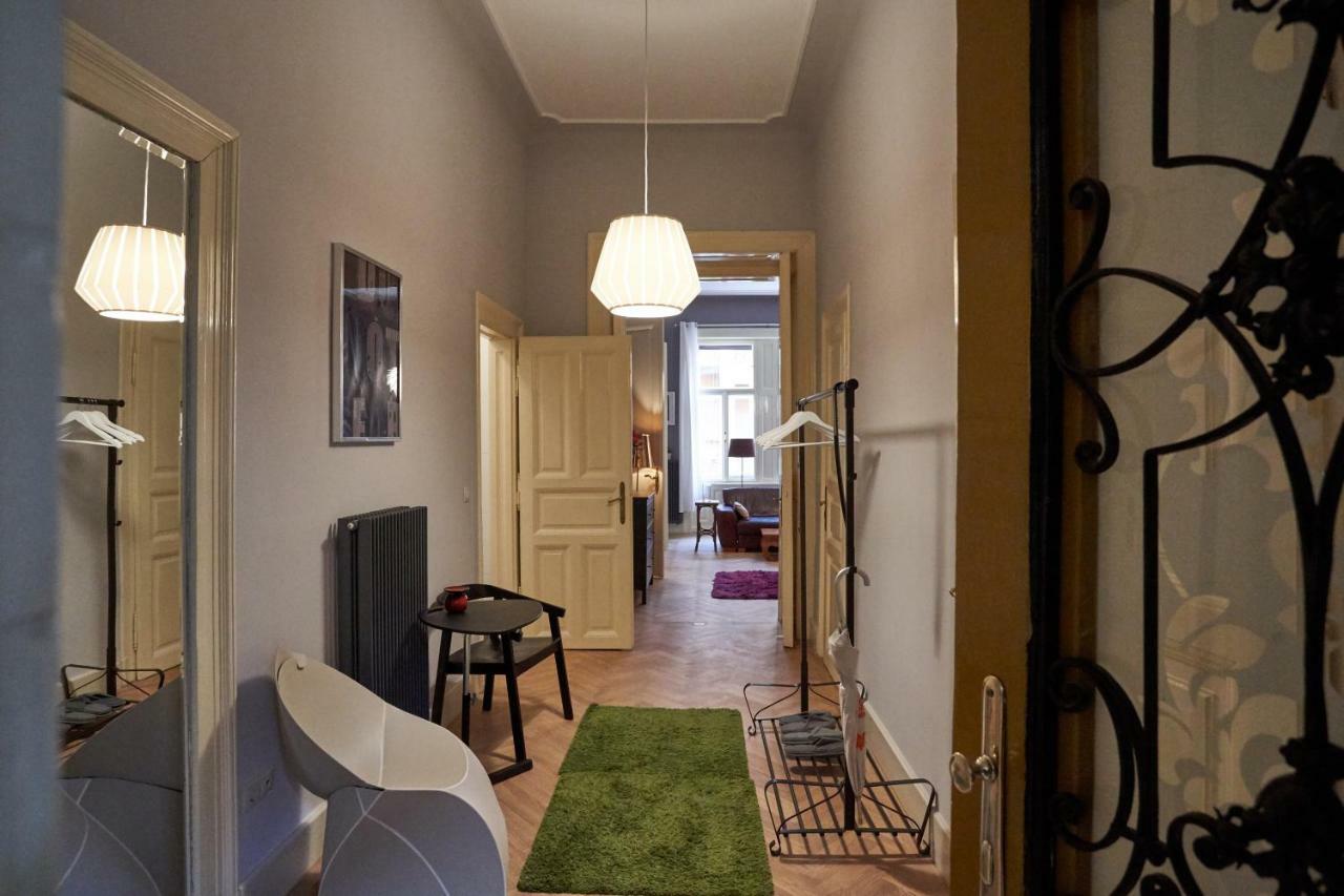 In Vi. - Terezvaros Apartment *