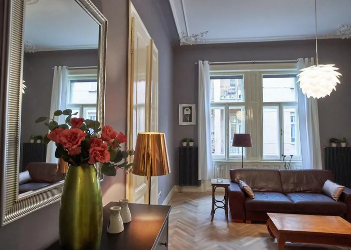Apartment In Vi. - Terezvaros